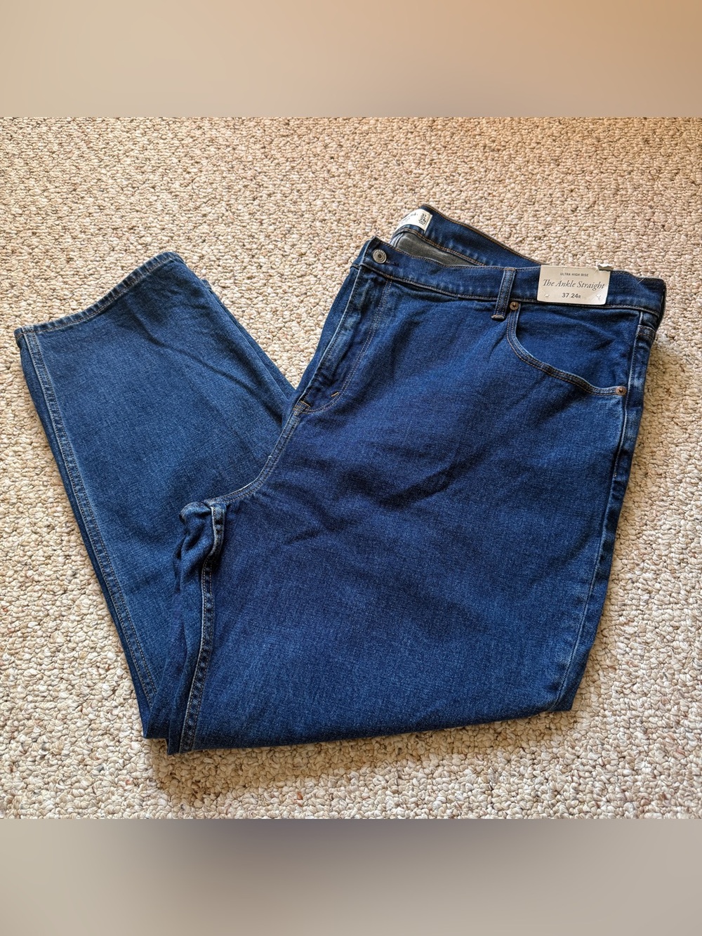 NWT Abercrombie and Fitch The Ankle Straight Ultra High Rise Jeans Size 37/24R
